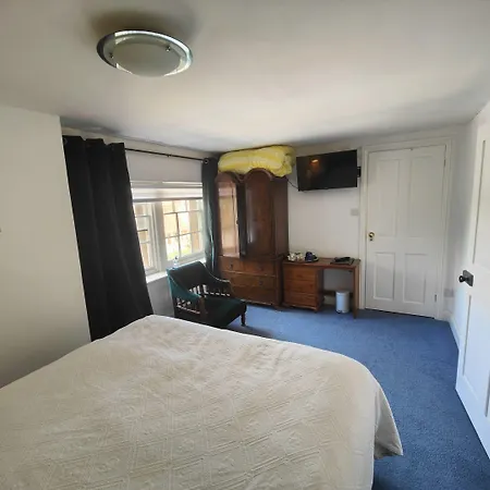 Manor Farm Bed & Breakfast-2